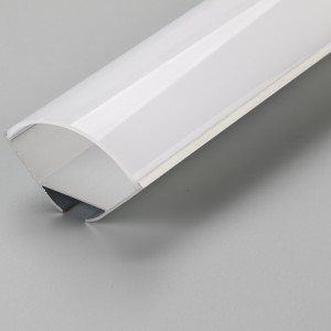 Bande LED en forme de triangle extrudé en aluminium avec couvercle transparent ou à diffuseur