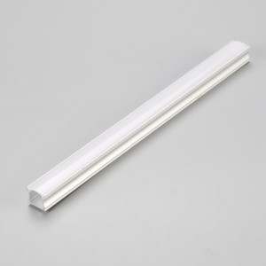 Canal LED en forme de \